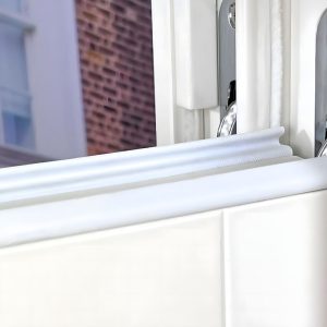 Advanced Q-lon seals align the top and bottom of our wooden sliding sash windows which provide ultimate noise and draught cancellation